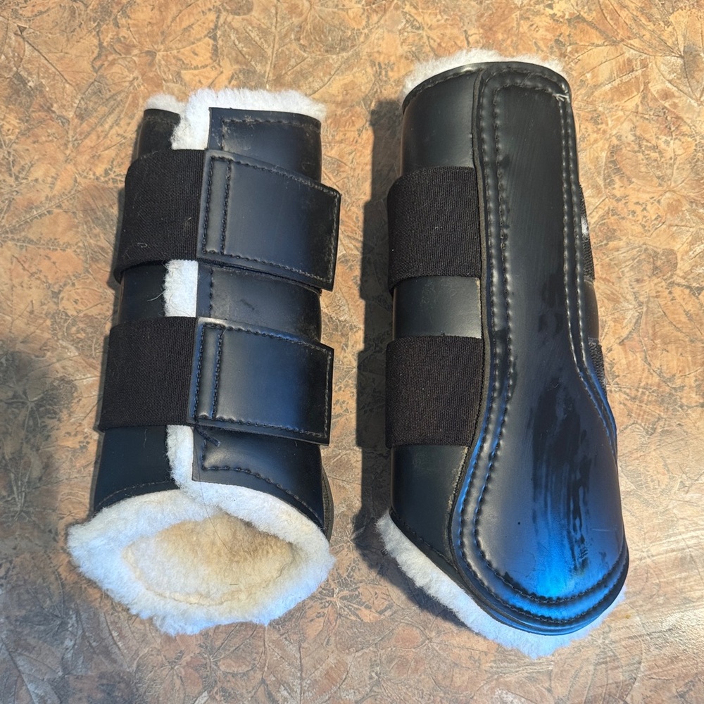 Black Fleece-Lined Horse Boots (Pair)